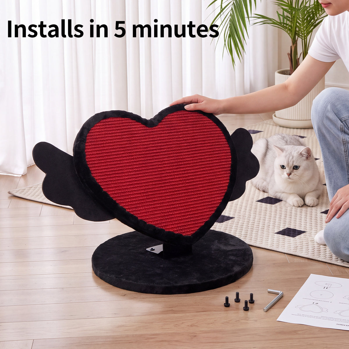 Heart-Shaped Sisal Cat Scratcher – Durable, Low-Shedding Cat Scratching Board with Cozy Plush for Indoor Cats